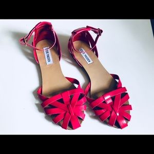 Steve Madden Hot pink strappy flats- size 7